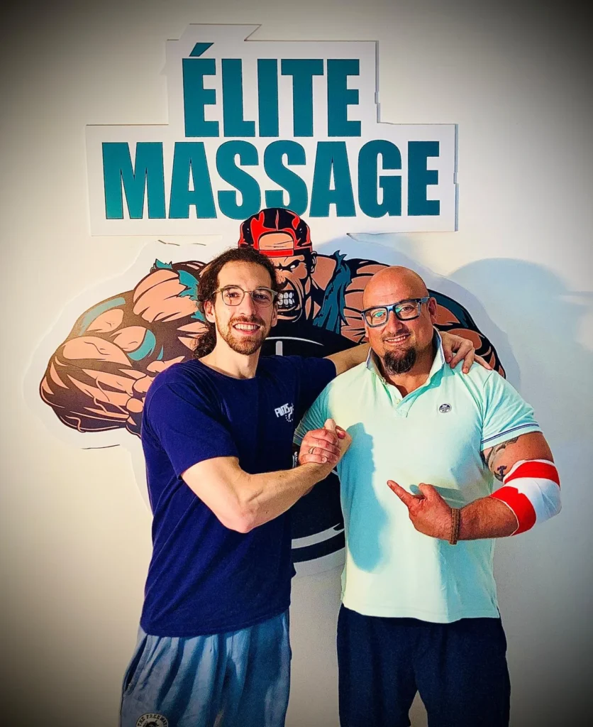 foto con cliente Francesco dalla Vecchia massaggiatore fisioterapista sovizzo vicenza